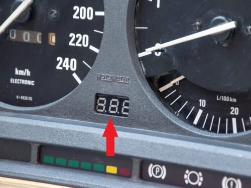 BMW E30 Instrument Cluster Voltmeter (module with holder)