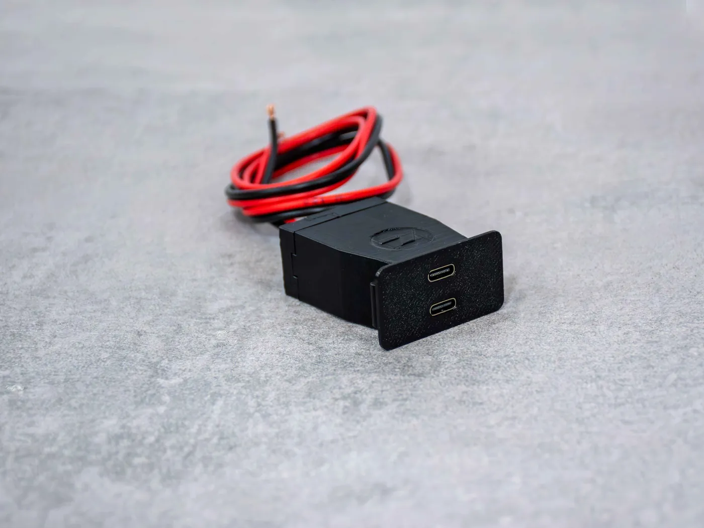 Center Button USB C Type Quick Charger Port – BMW E30, E28 - Image 2