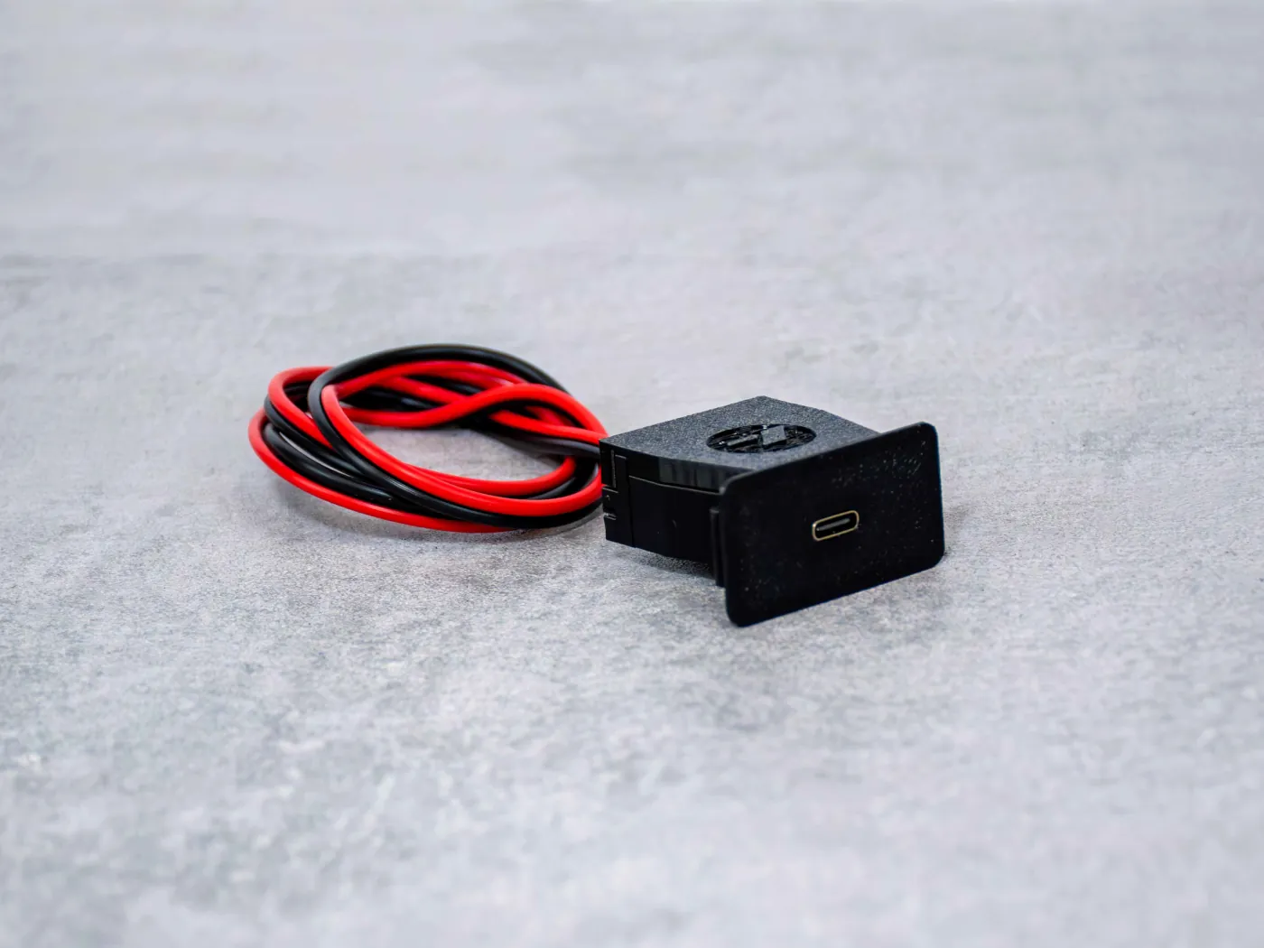 Center Button USB C Type Quick Charger Port – BMW E30, E28