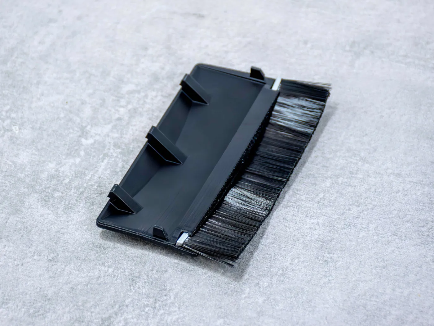 BMW E30 Automatic Shifter Trim Brush – 51161904758 - Image 4